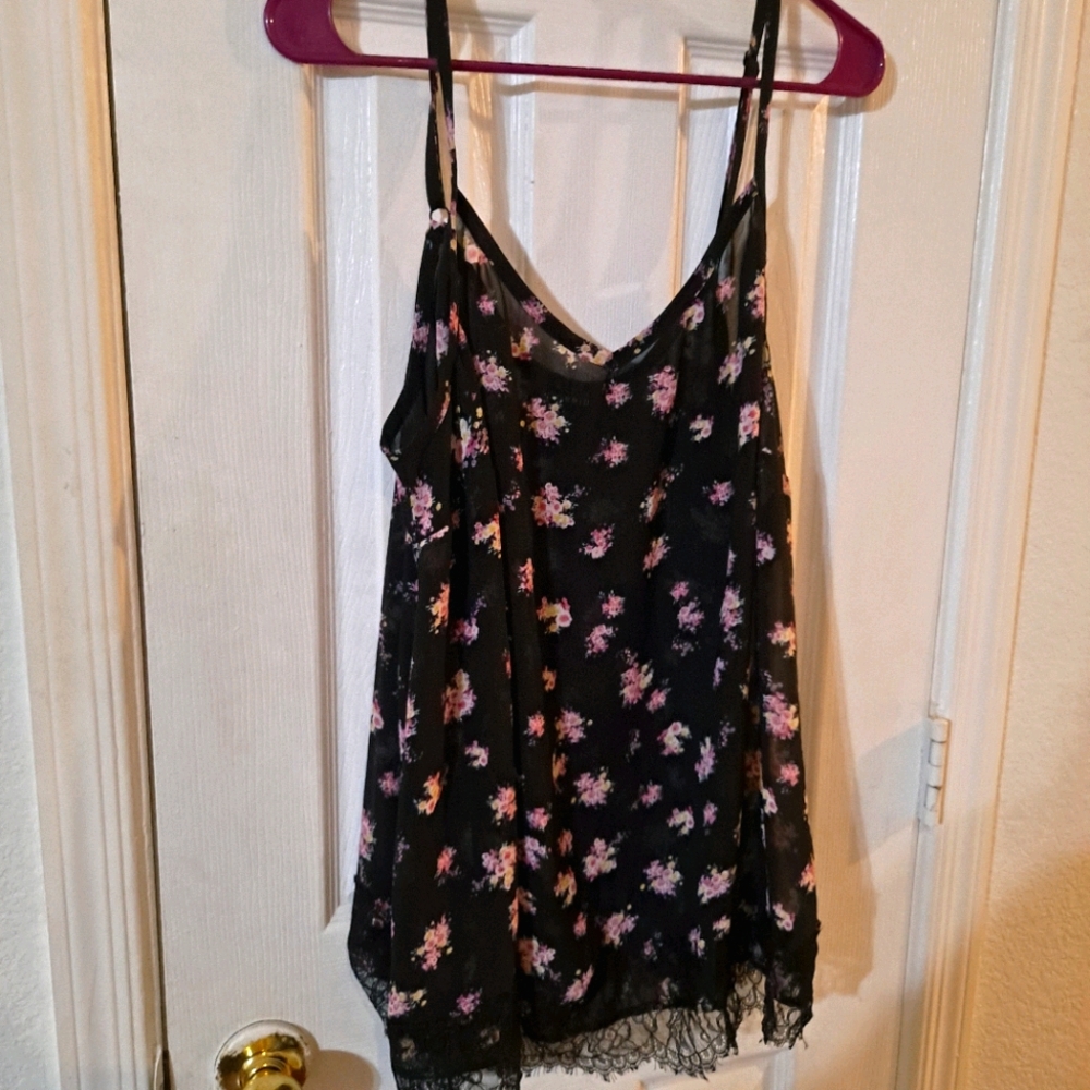 Torrid sheer floral tank top with lace